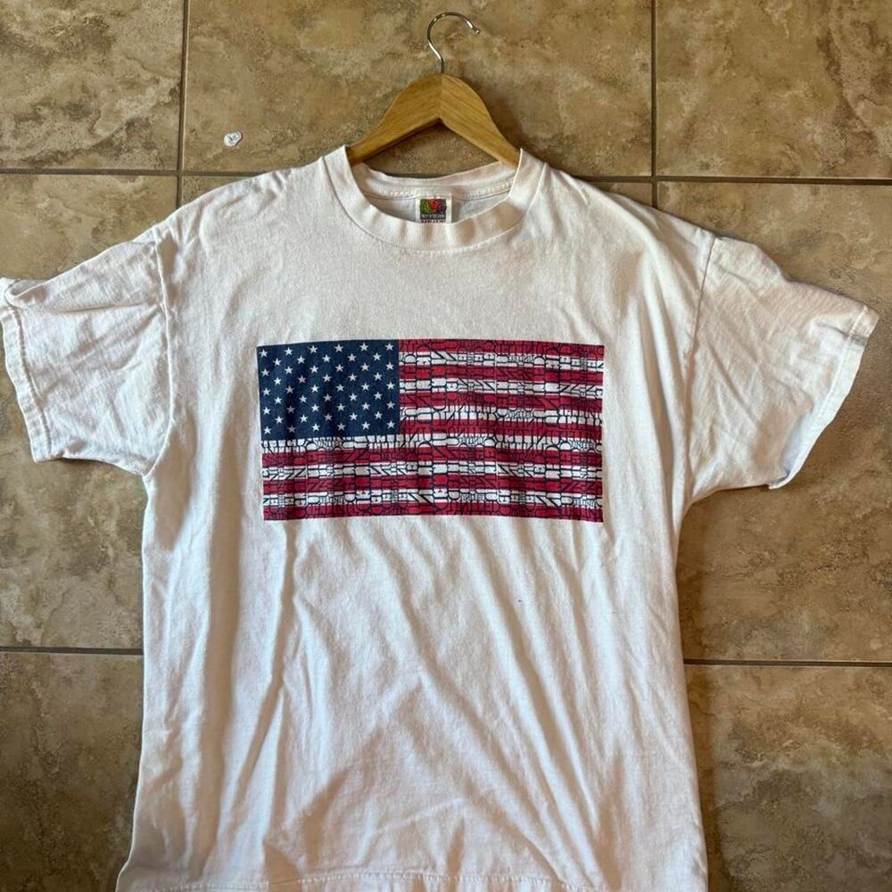 Vintage 2000s United States American Flag Word Art Graphic Tee XL Fruit of Loom